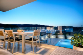 The Pool House Vis